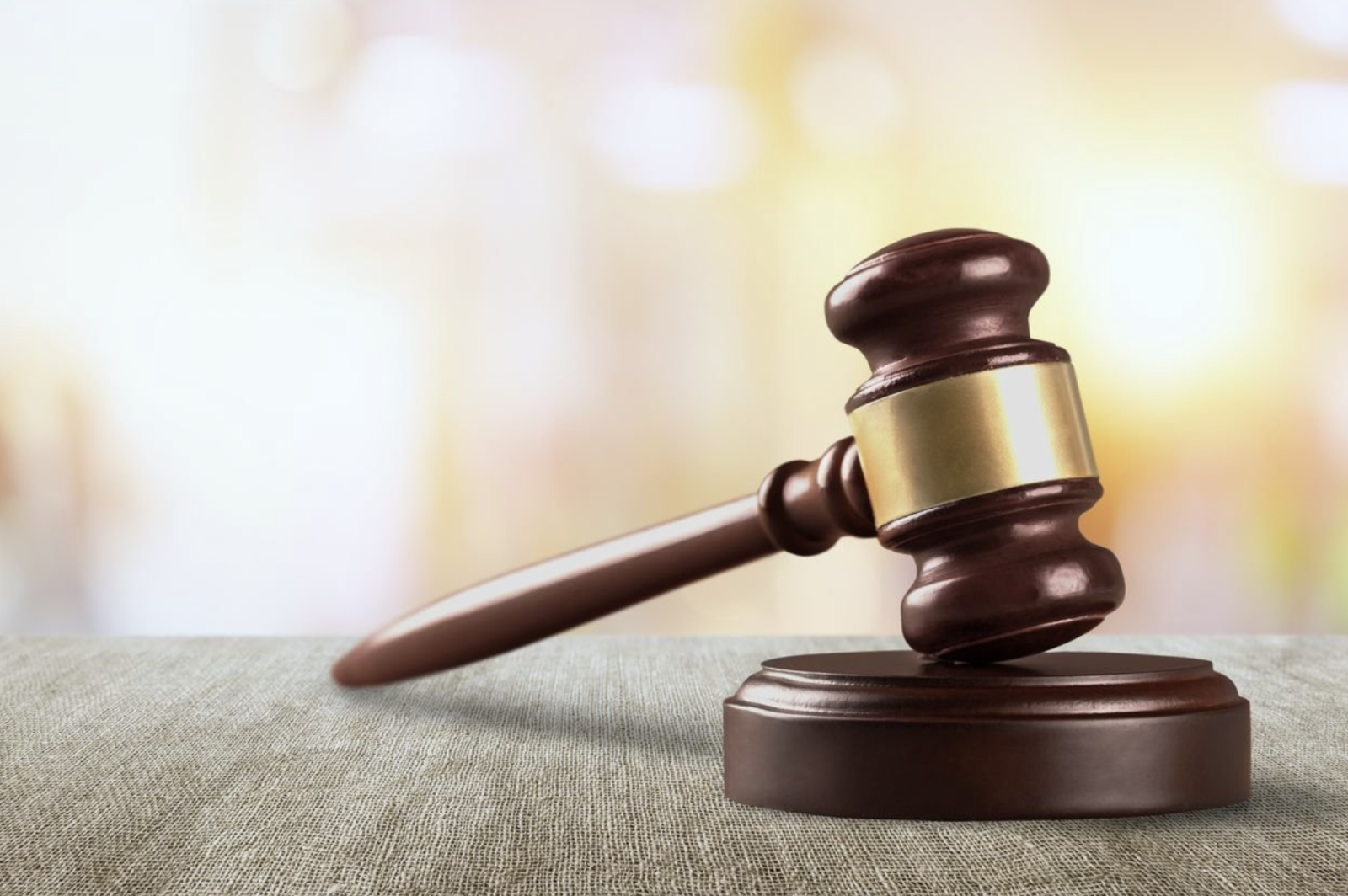 What to do if your lawyer in a criminal case fails to fulfill his/her duties?